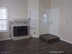 7313 Saybrook Point Dr in Las Vegas, NV - Foto de edificio - Building Photo