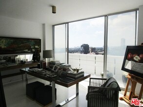 8787 Shoreham Dr-Unit -PHA in West Hollywood, CA - Building Photo - Building Photo