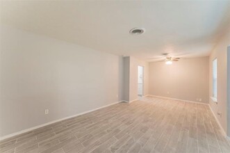6925 Wycliff St in Fort Worth, TX - Building Photo - Building Photo