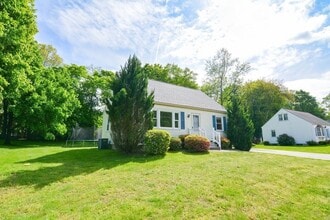 33 Robin Rd in Westborough, MA - Building Photo - Building Photo