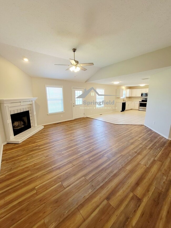 3513 W Village Terrace in Springfield, MO - Building Photo - Building Photo