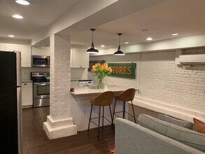 1344 Irving St NW, Unit Furnished English Bsmt in Washington, DC - Foto de edificio - Building Photo