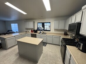 17605 Alexandria Ct in Reno, NV - Building Photo - Building Photo