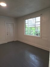 211 S Western Ave, Unit 211 in Springfield, OH - Foto de edificio - Building Photo