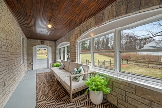 600 Camp Meeting Rd in Sewickley, PA - Building Photo - Building Photo