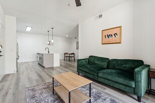 6610 N 93rd Ave in Glendale, AZ - Building Photo
