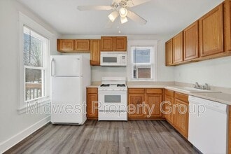 8962 Burton Ave in Overland, MO - Building Photo - Building Photo