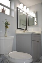 512 Gardens Dr in Pompano Beach, FL - Building Photo - Building Photo