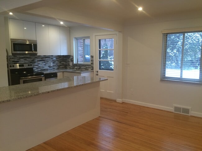 property at 911 N Adams Rd