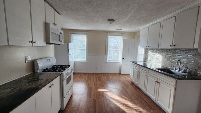 1208 Social St, Unit 2 in Blackstone, MA - Building Photo - Building Photo