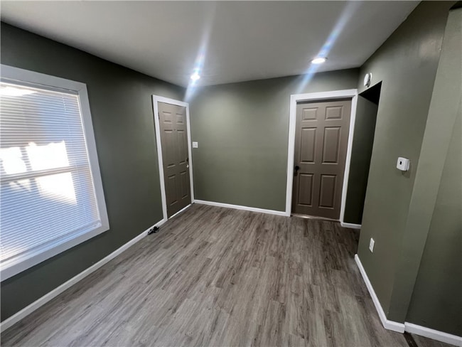 property at 1640 E Division St
