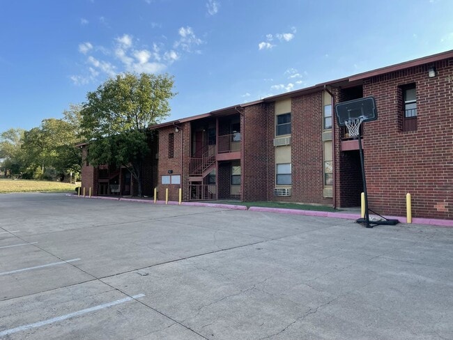 property at 1912 SW D Ave