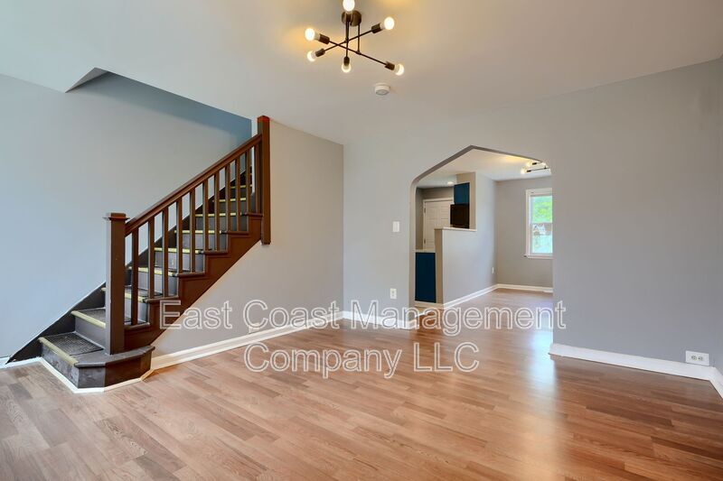 5044 Chalgrove Ave in Baltimore, MD - Building Photo