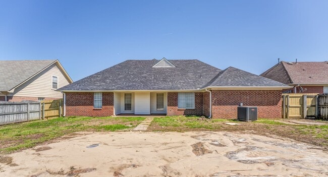 7435 English Ivy W in Olive Branch, MS - Building Photo - Building Photo