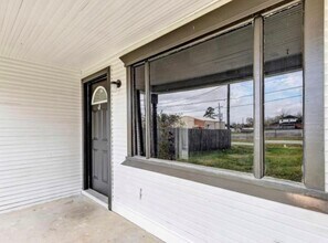 116 Trahan St in Ames, TX - Building Photo - Building Photo