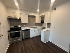 1235 Riverside Dr in Gainesville, GA - Building Photo - Building Photo