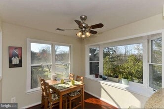 207B Locust St SE, Unit 207B in Vienna, VA - Foto de edificio - Building Photo