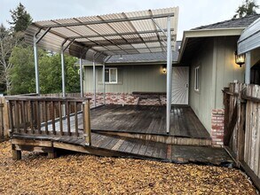 1540 Sharon Ave in Mckinleyville, CA - Building Photo - Building Photo