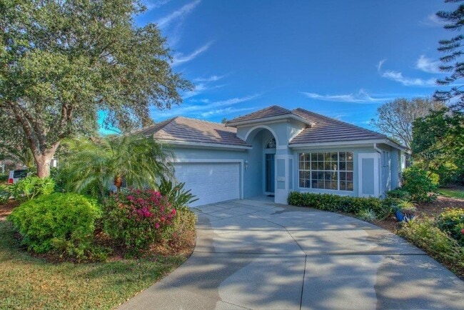 7101 Victoria Cir in University Park, FL - Building Photo - Building Photo
