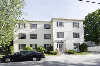 6 Potter St in Brunswick, ME - Foto de edificio - Building Photo