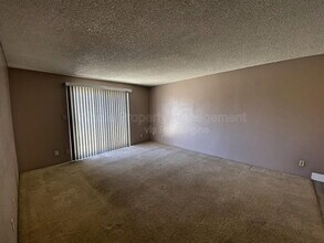 7335 E Quincy Ave in Denver, CO - Foto de edificio - Building Photo