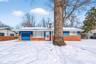2321 Noll Dr in St. Louis, MO - Building Photo