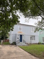 4711 Avenue R 1/2 Ave in Galveston, TX - Building Photo