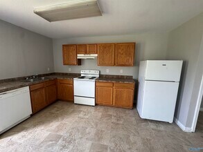227 Farmington Dr in Harvest, AL - Building Photo - Building Photo