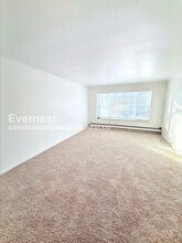 15601 Schoolcraft Rd in Detroit, MI - Foto de edificio - Building Photo