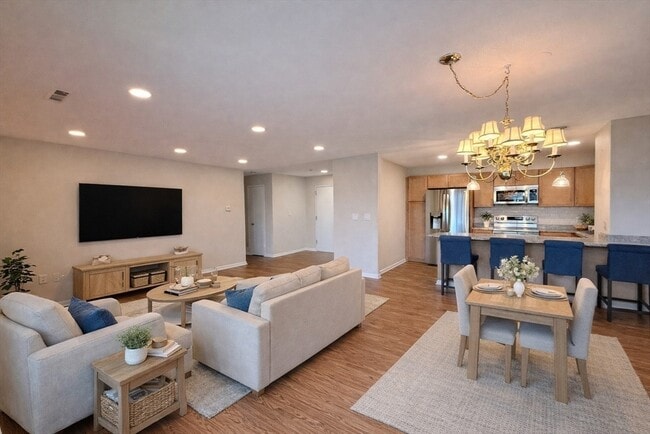 property at 1006 Paradise Rd