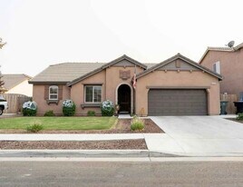 2535 W Sady Ct in Visalia, CA - Building Photo