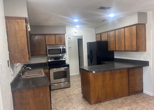 4410 St Andrews Dr in Midland, TX - Building Photo - Building Photo