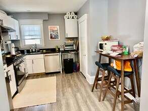 156 Main St in Melrose, MA - Foto de edificio - Building Photo