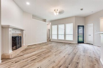 529 Lochwood Dr in Murphy, TX - Building Photo - Building Photo