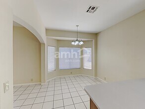 10224 W Oregon Ave in Glendale, AZ - Building Photo - Building Photo