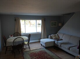 67 Bishop Dr, Unit 67 Bishop in Framingham, MA - Building Photo