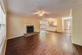 5196 Laurel Bridge Ct SE in Smyrna, GA - Building Photo - Building Photo