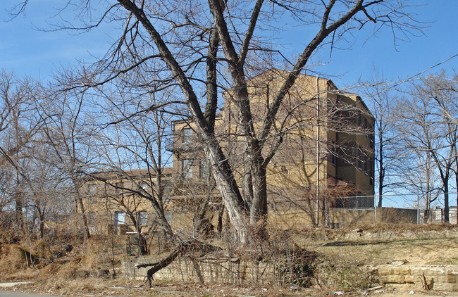 PLASE Apartments in Baltimore, MD - Building Photo - Building Photo