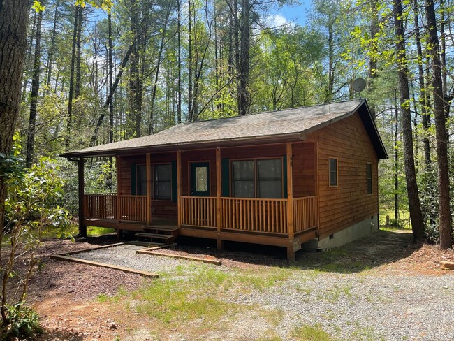 property at 60 Pine Thicket Ln