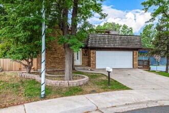 13946 E Radcliff Dr in Aurora, CO - Building Photo - Building Photo