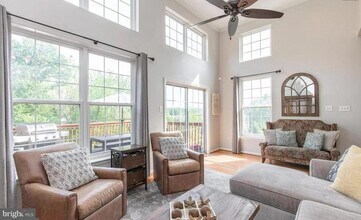 423 Fort Hill Cir in Fort Washington, PA - Building Photo - Building Photo