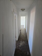 206 E Main St, Unit Apt 3 in Mount Joy, PA - Building Photo - Building Photo
