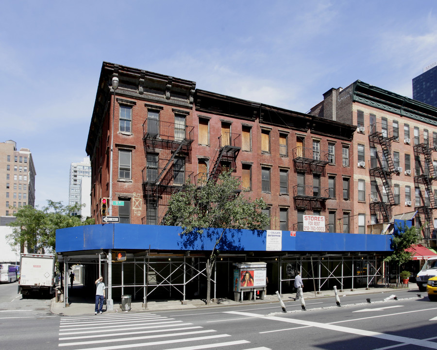 485-491 9th Ave in New York, NY - Building Photo