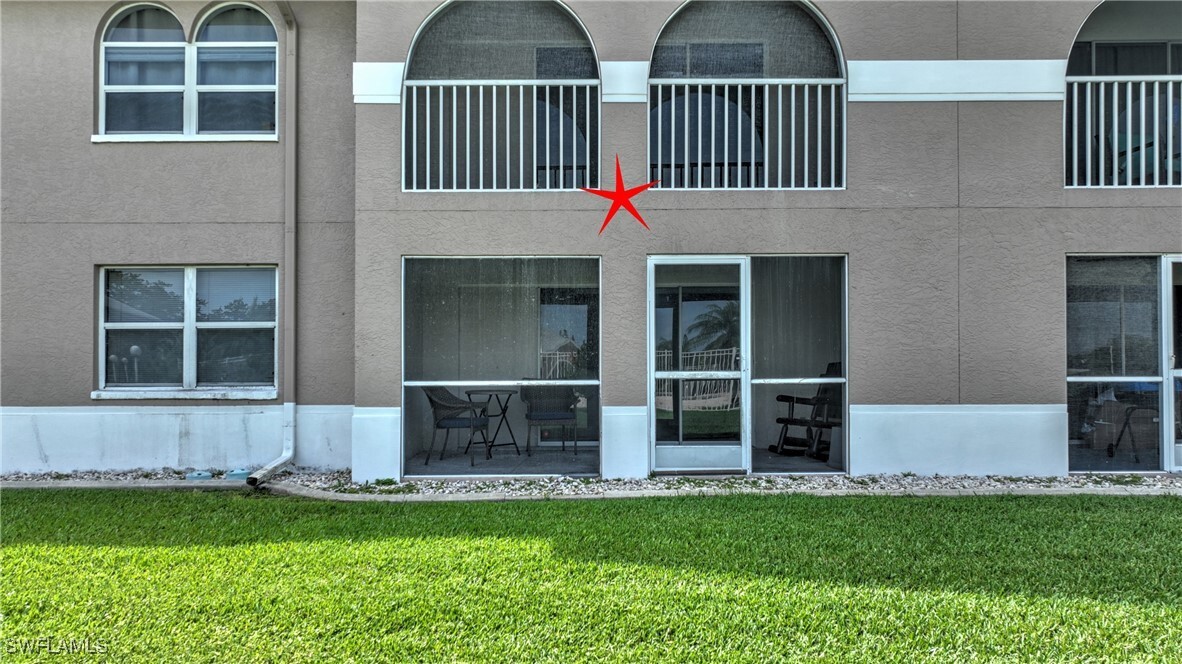 28 Cosmopolitan Dr in Lehigh Acres, FL - Foto de edificio