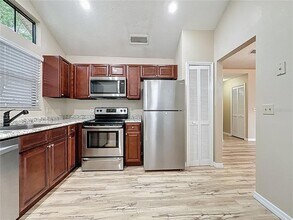 5392 Rocking Horse Pl in Oviedo, FL - Building Photo - Building Photo