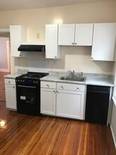 11 Tower St, Unit 2 in Boston, MA - Foto de edificio - Building Photo