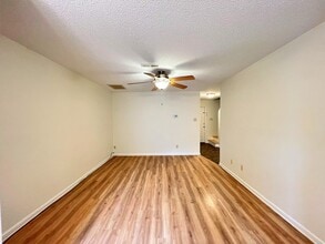 2006 Pueblo Pl in Knoxville, TN - Foto de edificio - Building Photo