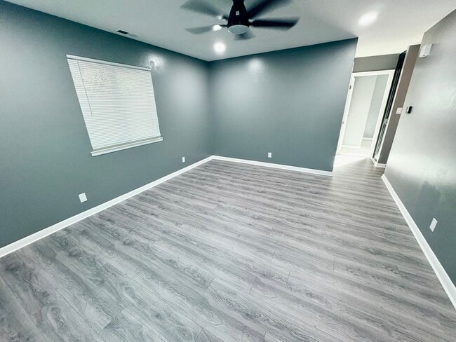 2350 Carnation Dr in Crest Hill, IL - Foto de edificio - Building Photo