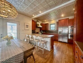 516 4th St in Oakmont, PA - Building Photo - Building Photo