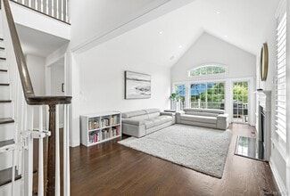 30 Dennis Ln in Pleasantville, NY - Building Photo - Building Photo